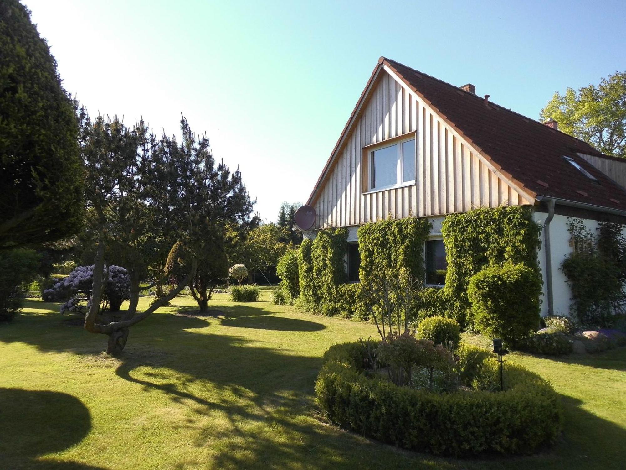 Bungalow Und Ferienwohnung Auf Ruegen 클루이스 외부 사진