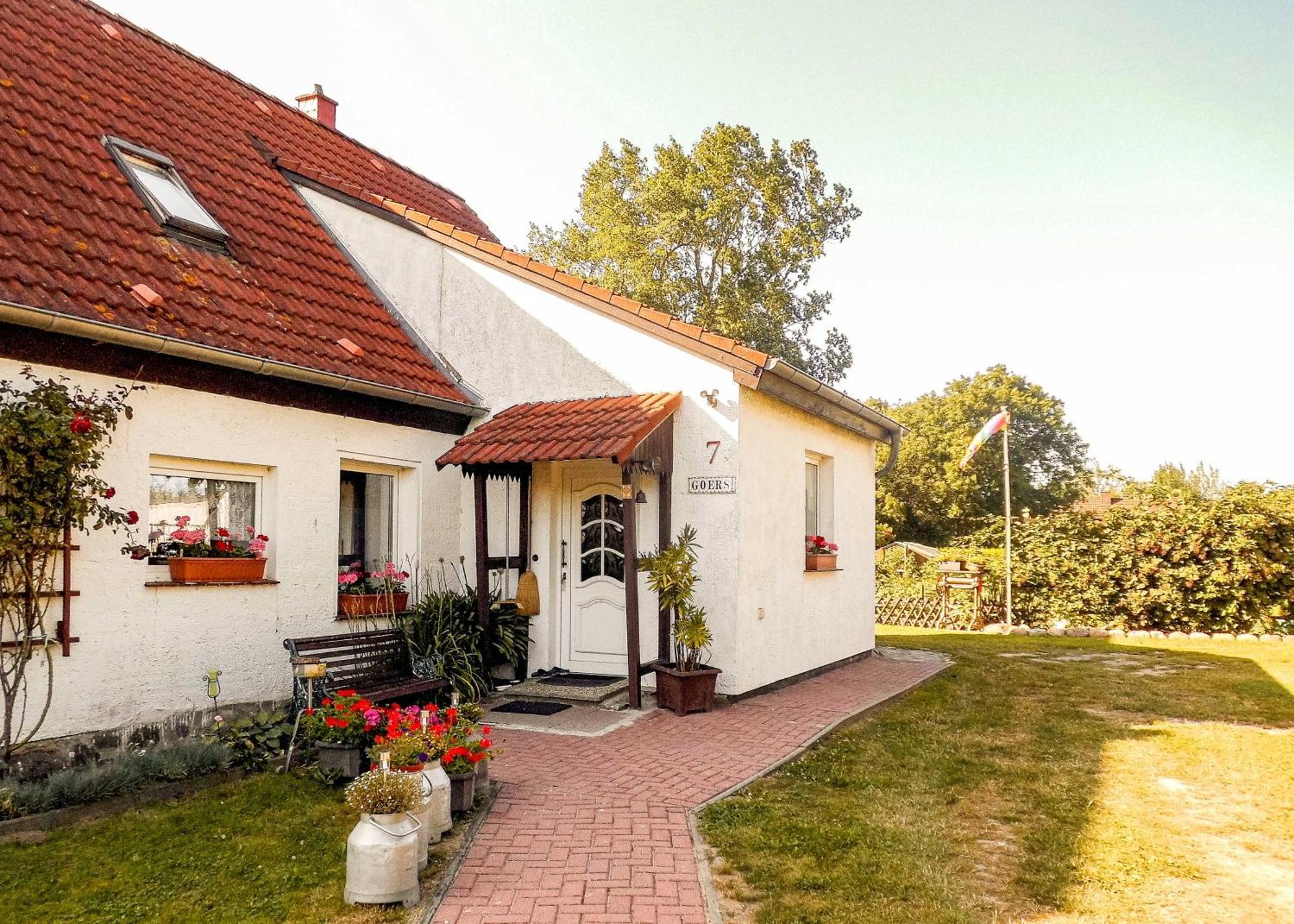 Bungalow Und Ferienwohnung Auf Ruegen 클루이스 외부 사진